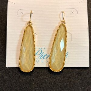 Elegant Gold and Cream Teardrop Earrings